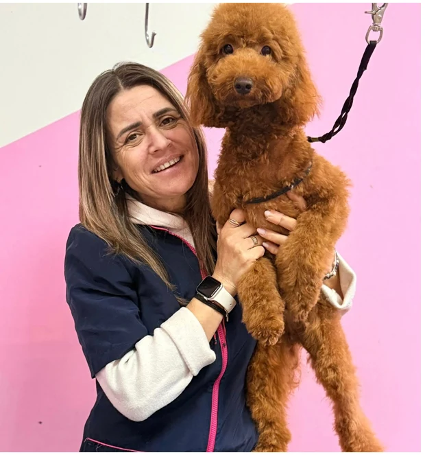 Груминг специалист от HappyDog с куче